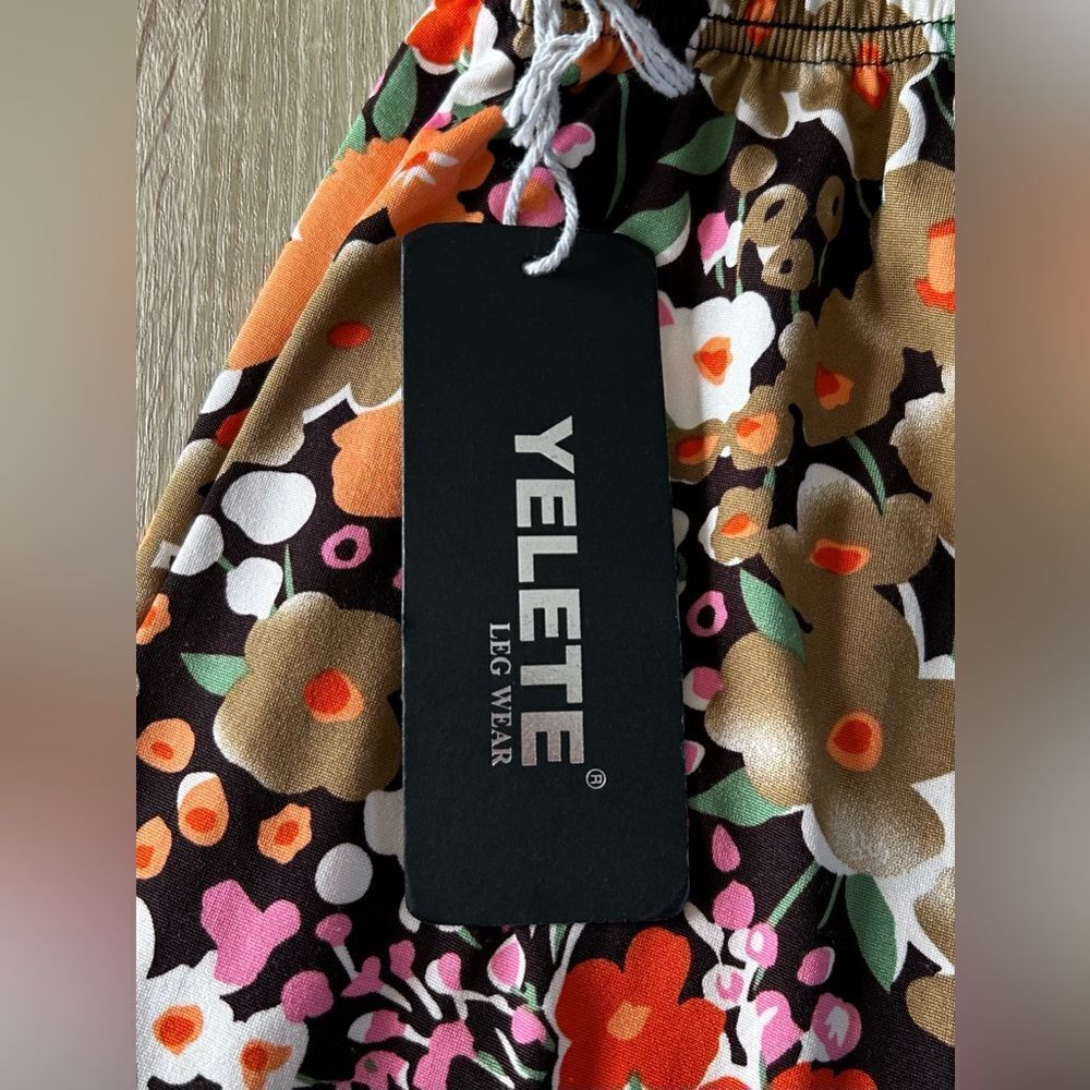 NWT … YELETE LEG WEAR “One Size” Floral Print Leggings - Picture 5 of 6